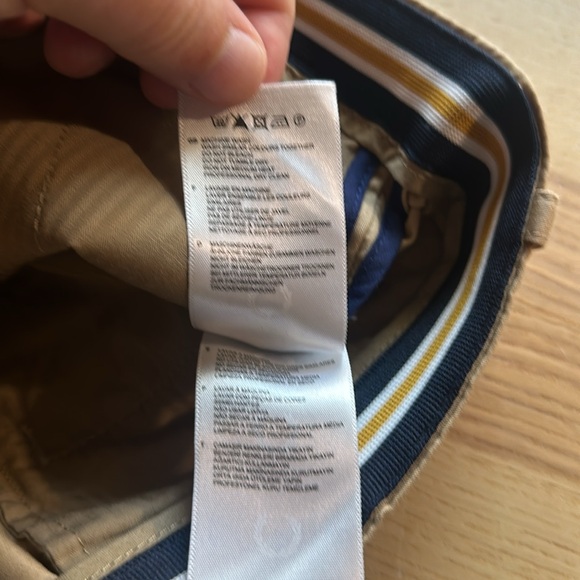 Fred Perry shorts in tan size 34” - Picture 5 of 7